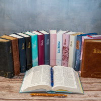 Bible Segond 21 compacte - Couverture rigide Skivertex bleu nuit